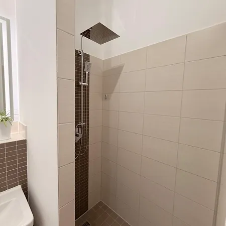 Lägenhet Caro - Gemuetliches Cityapartment Fuer 4 Personen - Kueche - Bad *
