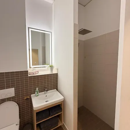 Lägenhet Caro - Gemuetliches Cityapartment Fuer 4 Personen - Kueche - Bad